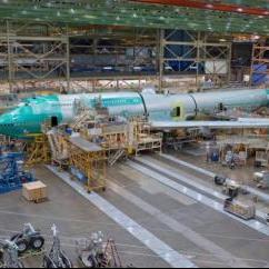 Boeing Joins Fuselage Sections for First 747-8 Intercontinental